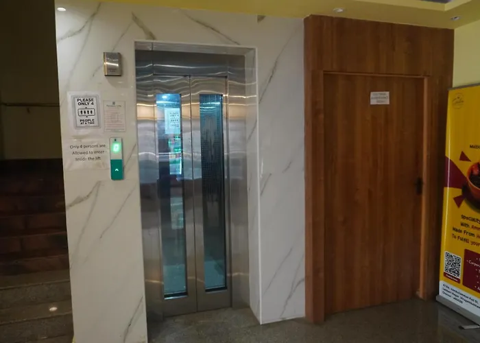 The Dolphin Park Hotel, Virugambakkam Chennai